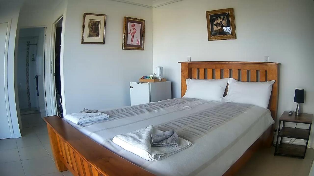 Margs Bed And Breakfast Bowen Eksteriør bilde